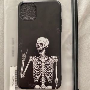 Skeleton phone case NWT